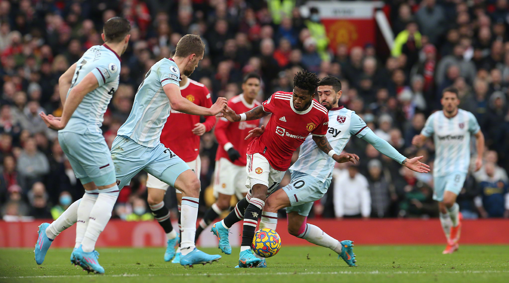 巨大差距不 巨大差距不