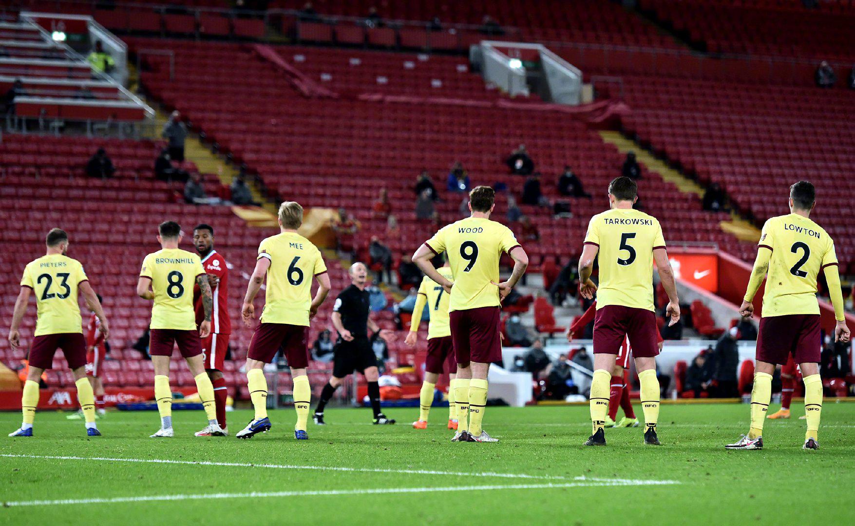 孔的背后 孔的背后